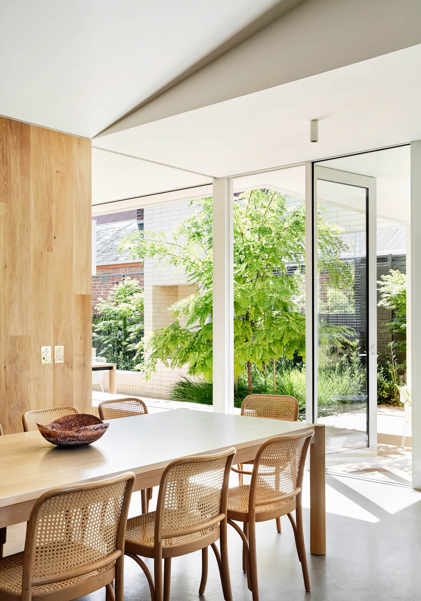 cca_garden room house_15